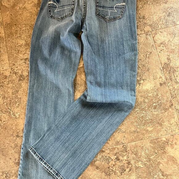 AMERICAN EAGLE women's size 6 short-stretch jeans, Slim Boot, Distressed - Picture 8 of 9